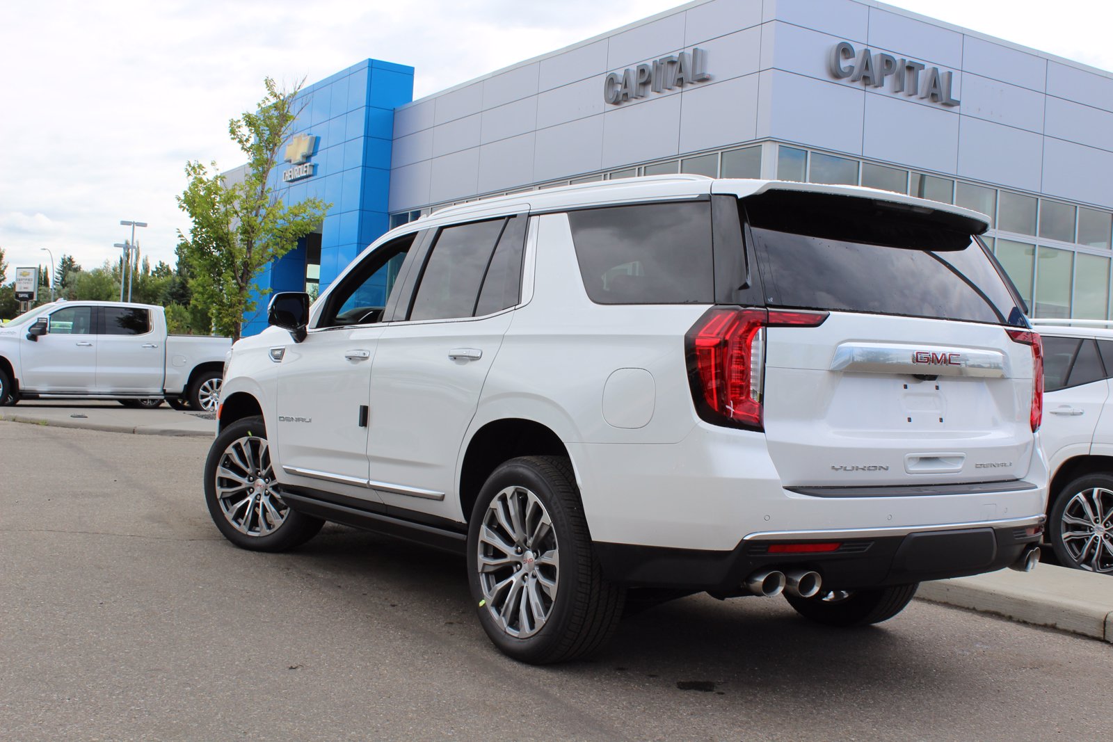 new 2021 gmc yukon denali 4wd sport utility