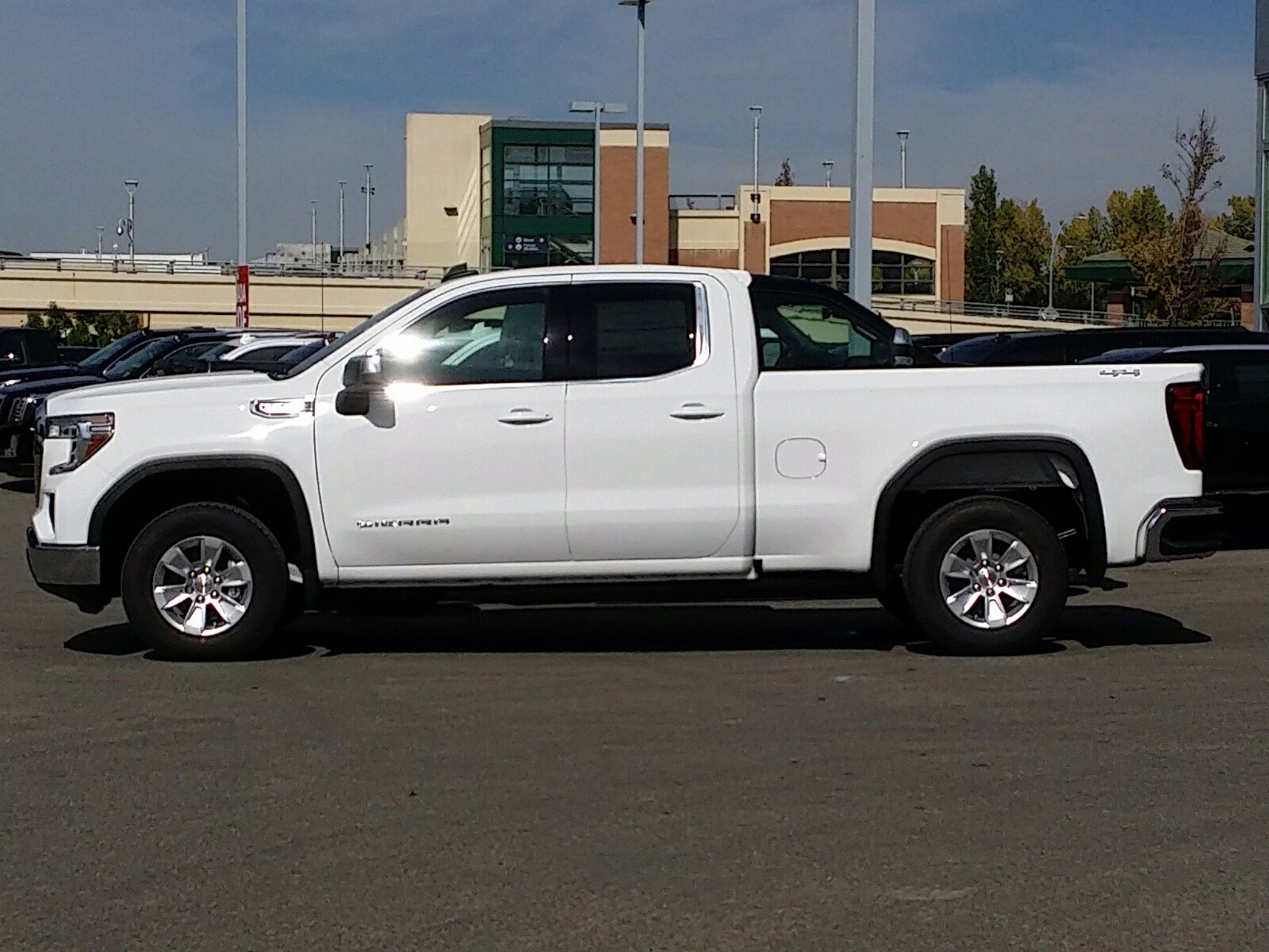 New 2020 GMC Sierra 1500 SLE 4WD Extended Cab Pickup