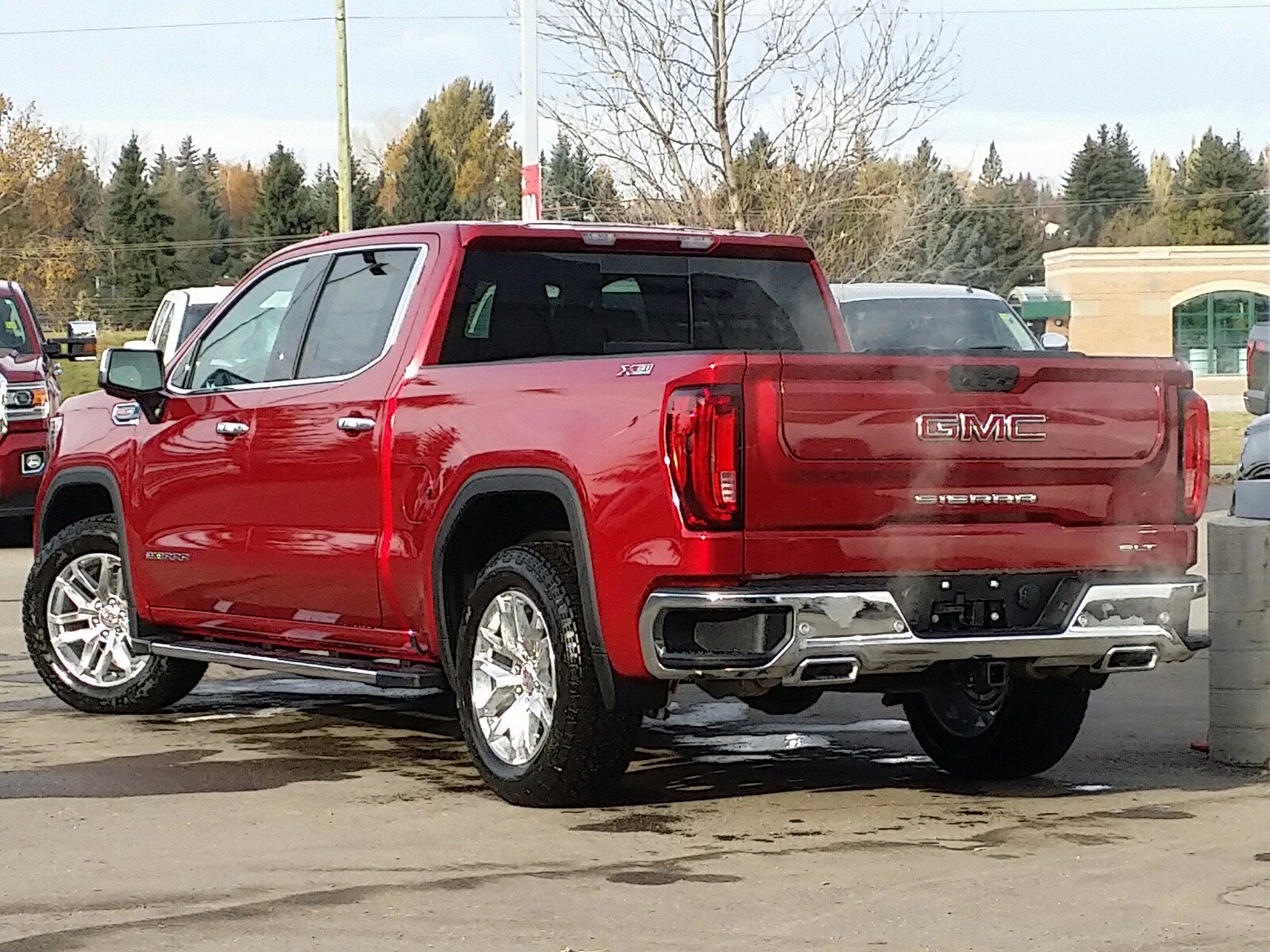 New 2020 GMC Sierra 1500 SLT 4WD Crew Cab Pickup